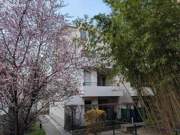Superbe T3 Duplex "Esprit Maisonnette" 70m² + Terrasse - Lyon 9 (Vaise)
