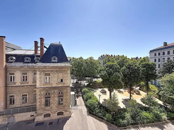 Vends t3 - 71 m² - Lyon 69004