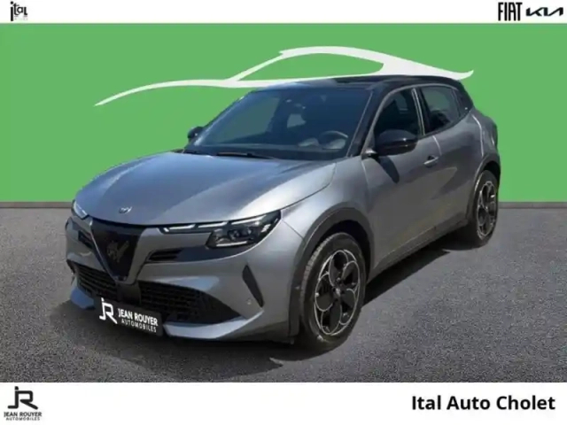 Alfa Romeo Junior elettrica 156ch techno