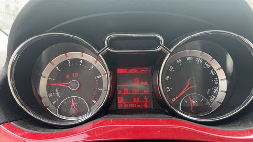 Opel Adam 1.4 Twinport 87 BVA5 - Glam – 2016 – 61502 km – Essence – Boîte Automatique — photo 16