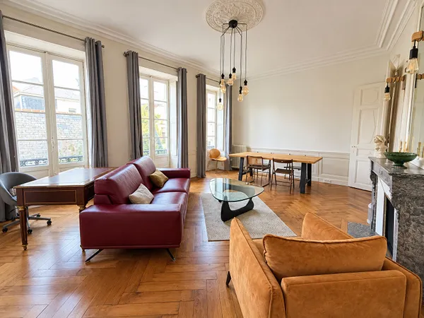 Appartement Rennes - CENTRE VILLE - T4 - RENOVE - LUMINEUX - CARACTERE