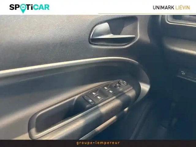 Jeep Avenger 1.2 turbo t3 100ch altitude + — photo 11