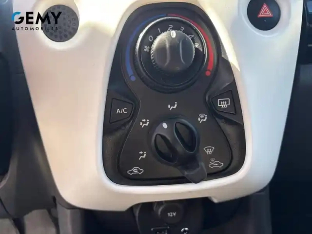 Peugeot 108 1.2 puretech 82ch bvm5 — photo 39