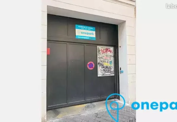 Parking/box 12 m² PARIS 09