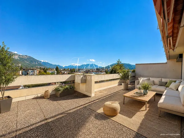 Annecy le Vieux, duplex d'exception en attique de 154 m2