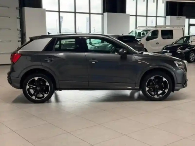 Audi Q2 35 tfsi 150ch s line s tronic 7 — photo 4