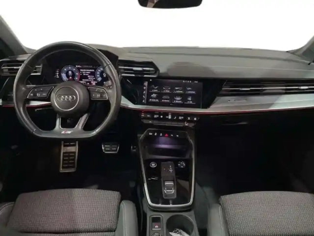 Audi A3 35 tdi 150 s tronic 7 s line — photo 8
