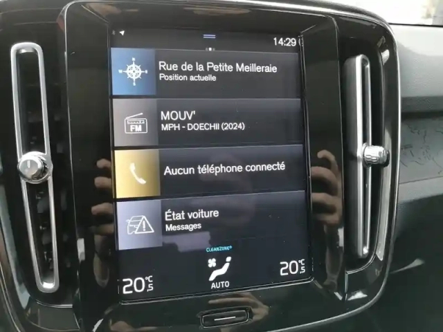 Volvo Xc40 t5 recharge 180+82 ch dct7 — photo 18