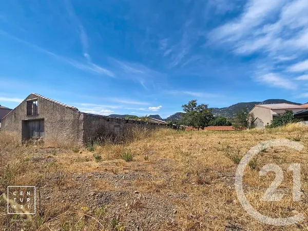 Terrain 1742 m²