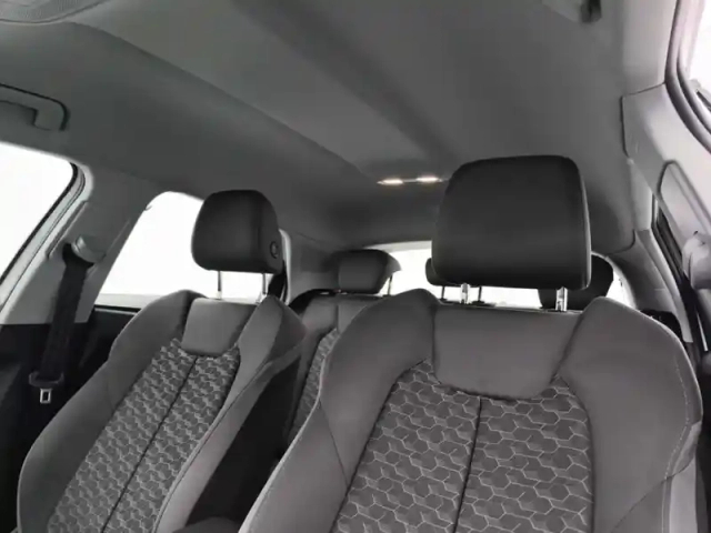 Audi A1 sportback 30 tfsi 110 ch s tronic 7 — photo 25