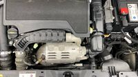 Peugeot 2008 1.2 PureTech 130ch S&S Allure EAT8 — photo 20