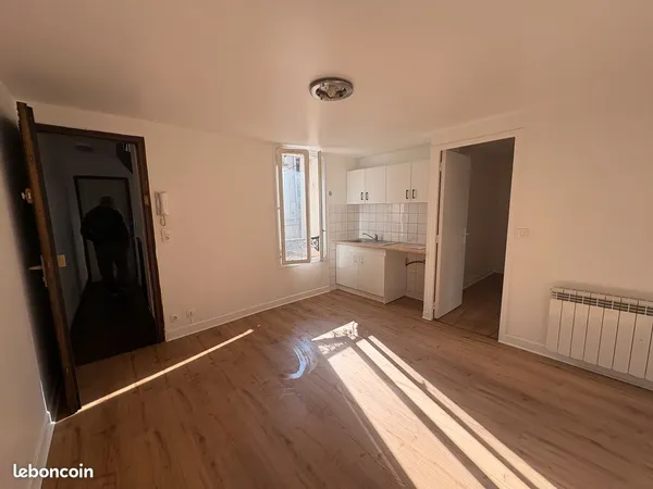 APPARETMENT T2 1er étage MELUN
