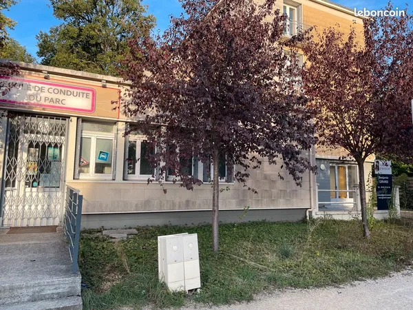 À LOUER LOCAL POUR BUREAU ou profession libérale Neuillé-Pont-Pierre 37360