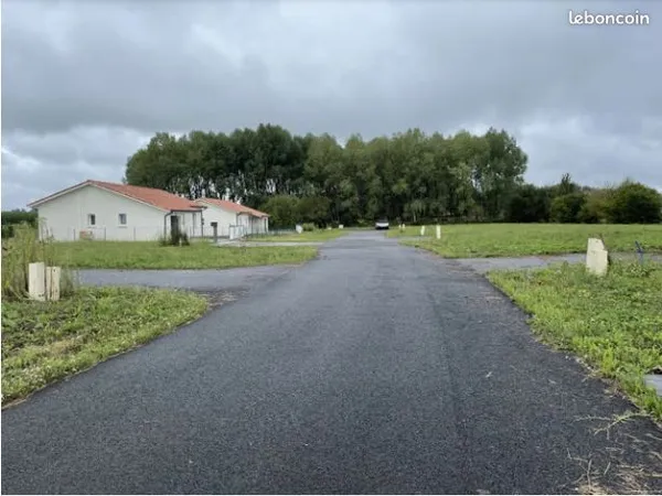 Terrain à bâtir de 610 m² à HAGETMAU (40)