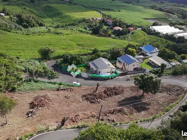 Terrain 376 m² Le Tampon