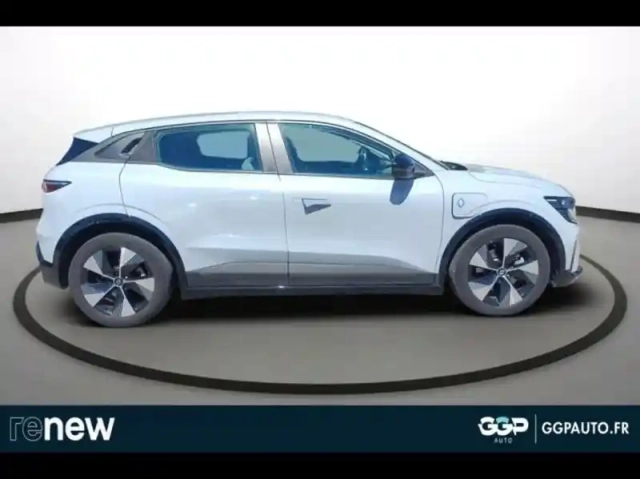Renault Megane e-tech electric ev60 220ch equilibre super charge — photo 7