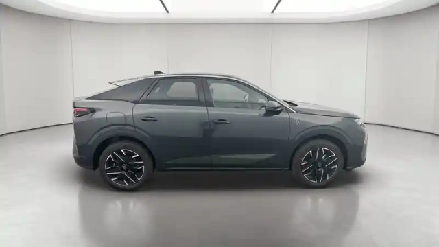 Peugeot 3008 hybrid 145 e-dcs6 — photo 34