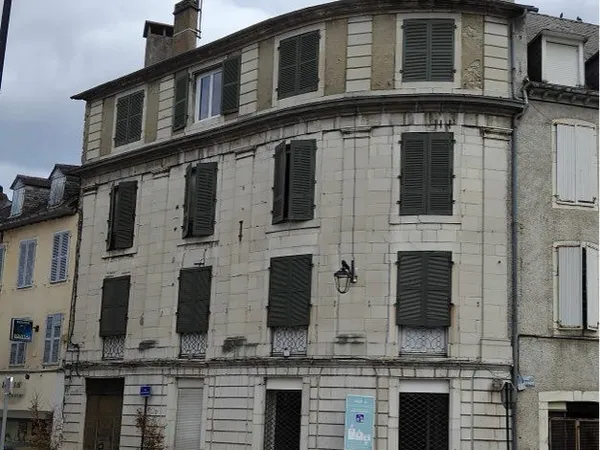 À LOUER - LOCAL COMMERCIAL 50 m² - OLORON-SAINTE-MARIE