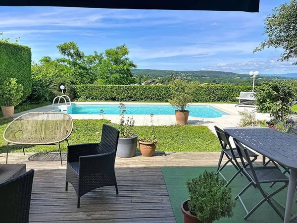 Maison 6 pièces 156 m²