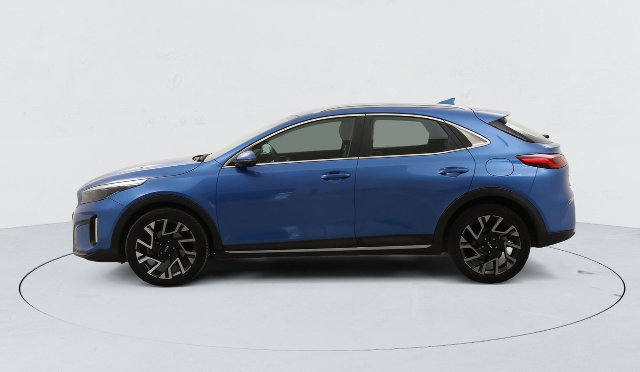 Kia Xceed — photo 2