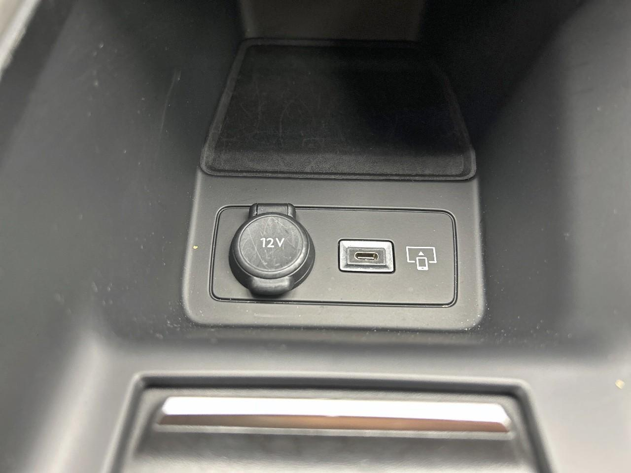 Peugeot 308 hybrid 136 e-dcs6 allure — photo 20
