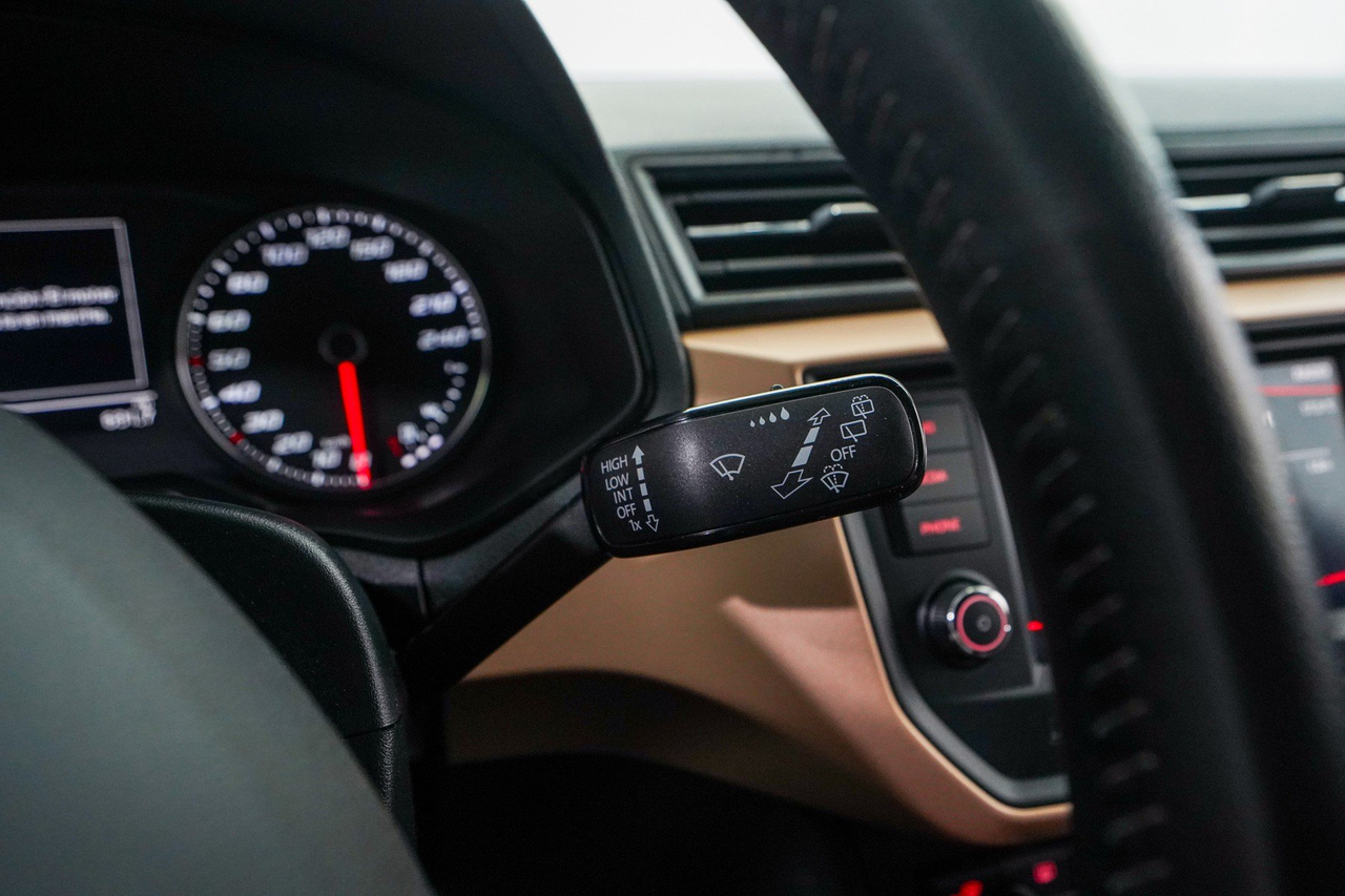 Seat Ibiza — photo 19