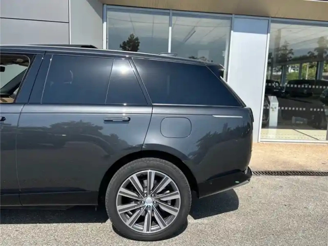 Land Rover Range Rover swb p510e phev awd — photo 60