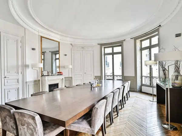 Bureaux 237 m²