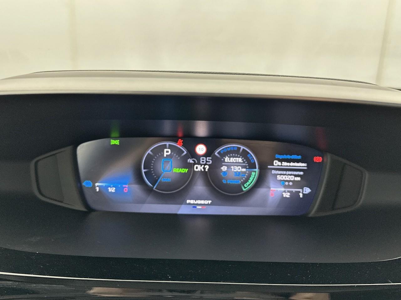 Peugeot 308 phev 180 e-eat8 allure pack — photo 15