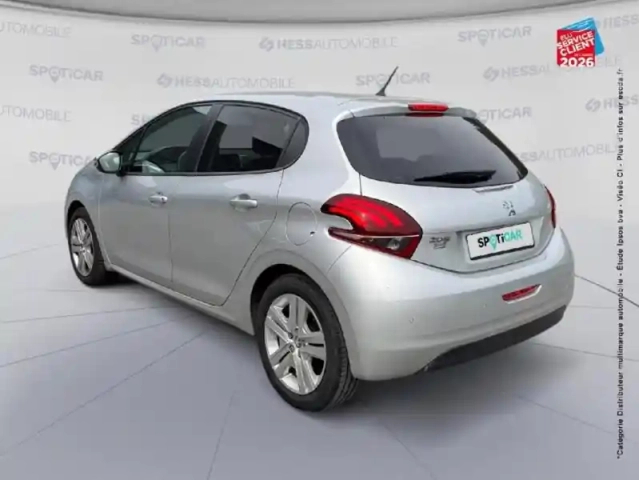 Peugeot 208 1.2 puretech 82ch style 5p — photo 8
