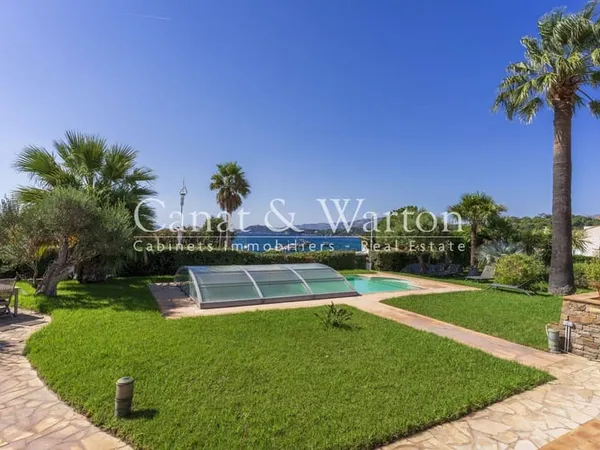Villa 8 pièces 232 m²