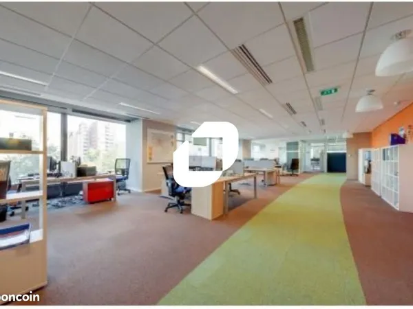 Bureaux 7 041 m²