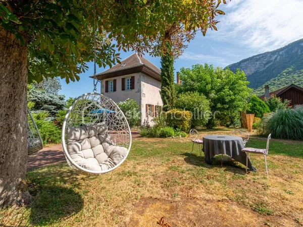 Maison 7 pièces 180 m²