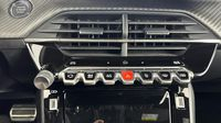 Peugeot 2008 1.2 PureTech 130ch S&S GT EAT8 — photo 19