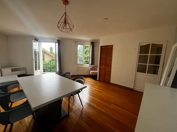 Appartement 3 pièces 53m² avec balcon et stationnement