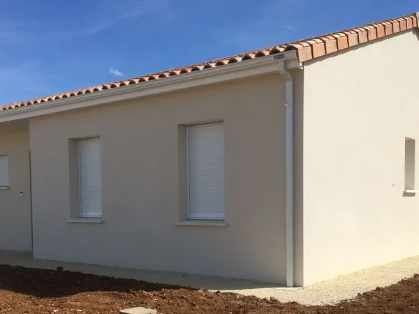 Maison (Loi Pinel) T4 sur terrain clos