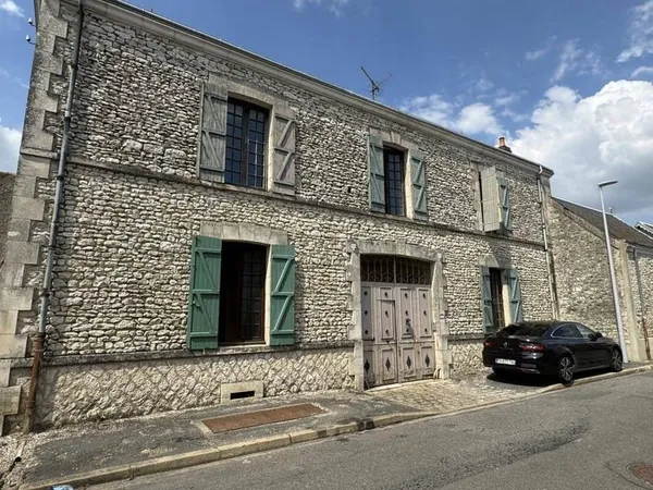 Maison de ville 9 pièces 271 m²