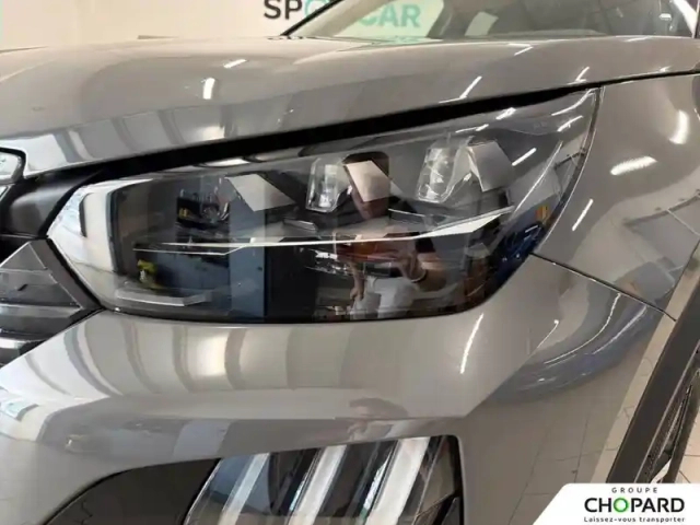 Peugeot 2008 hybrid 145 e-dcs6 — photo 24