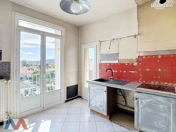 Appartement 6 pièces 103 m²