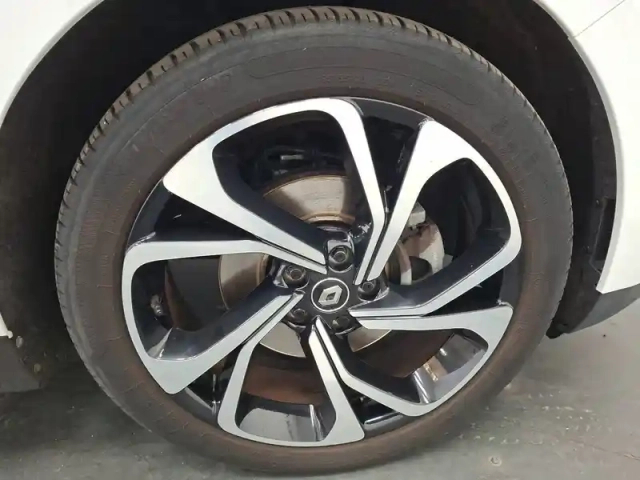 Renault Scenic tce 140 fap — photo 16