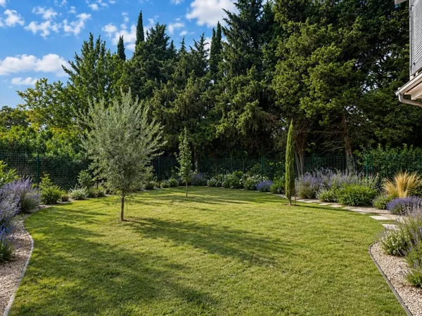 Éguilles - Maison 4 pièces contemporaine de 110m² avec jardin