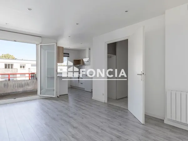 Appartement type 2 dans residence calme