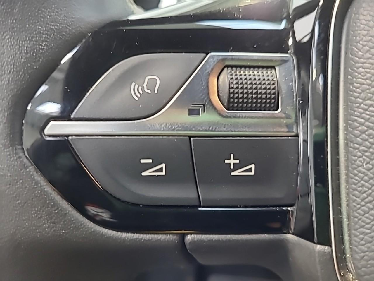 Peugeot 2008 puretech 130 s&s eat8 style — photo 22