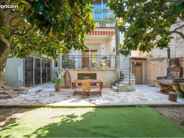🏡 MAISON DE FAMILLE - 227 m² - JARDIN DE 100 m² - MARSEILLE 8e