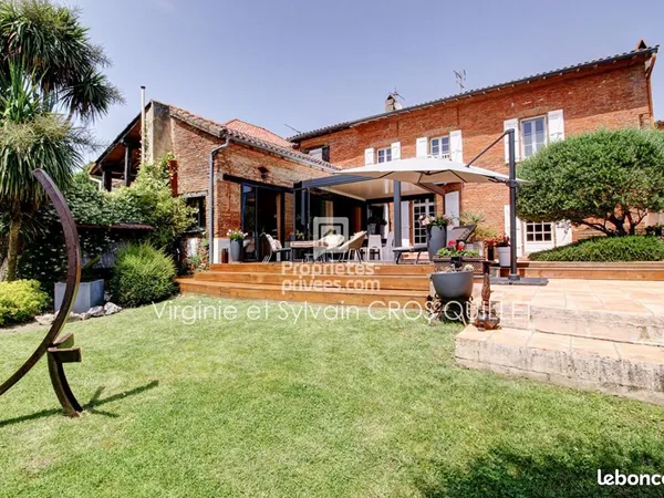 Maison 7 pièces 270 m²