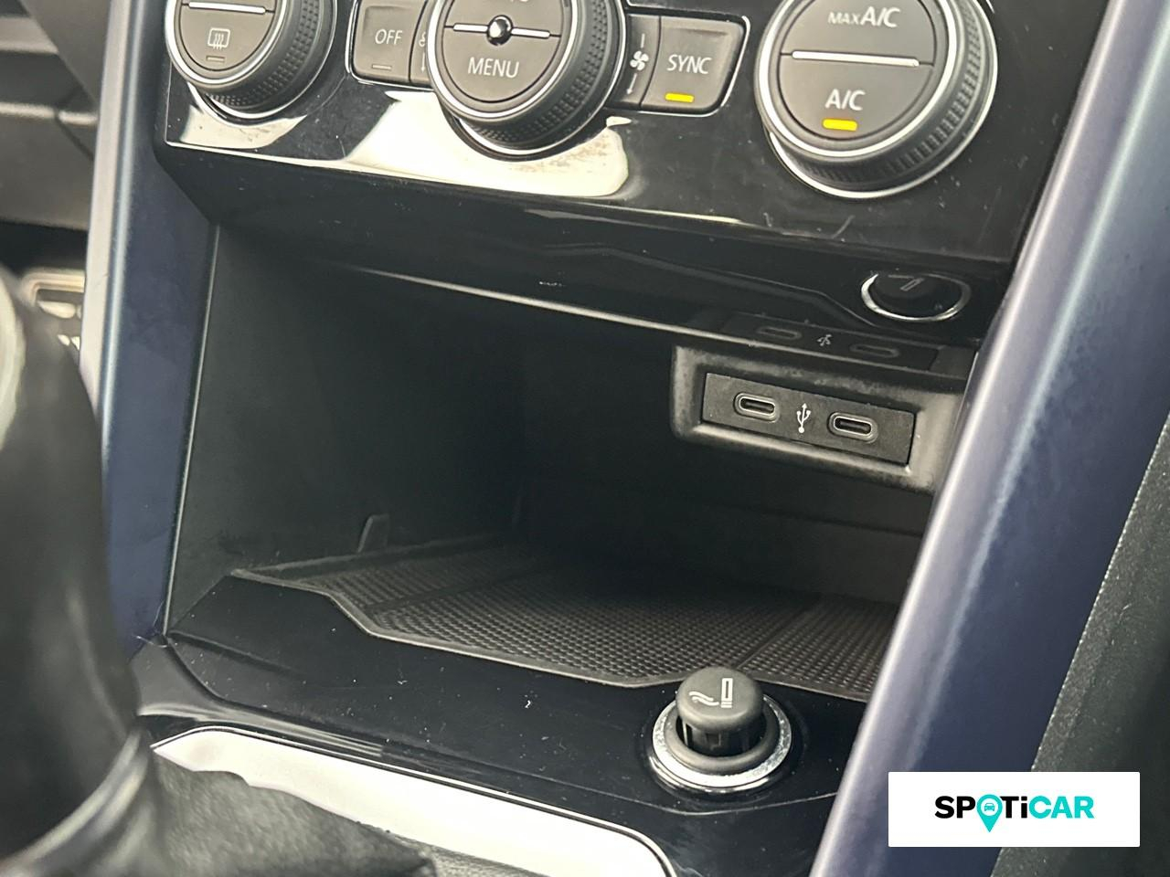 Volkswagen T-Roc 1.0 tsi 110ch lounge — photo 17