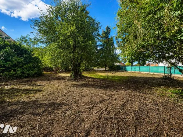 Terrain 956 m²