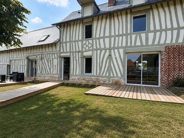 Maison normande du xviiie siècle — entièrement rénovée