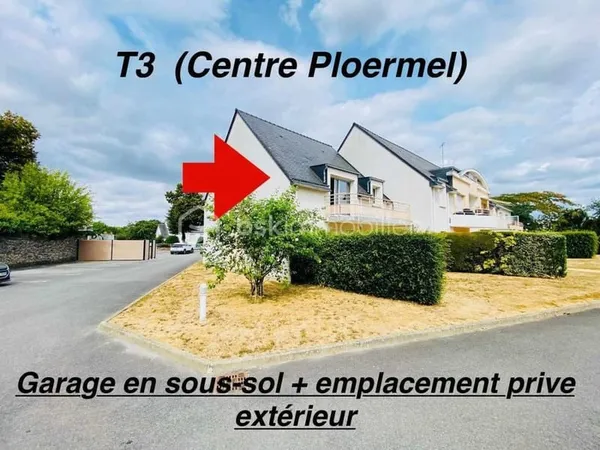 Appartement centre ville (2 Chambres , balcon , Garage Fermé et Place de Parking)