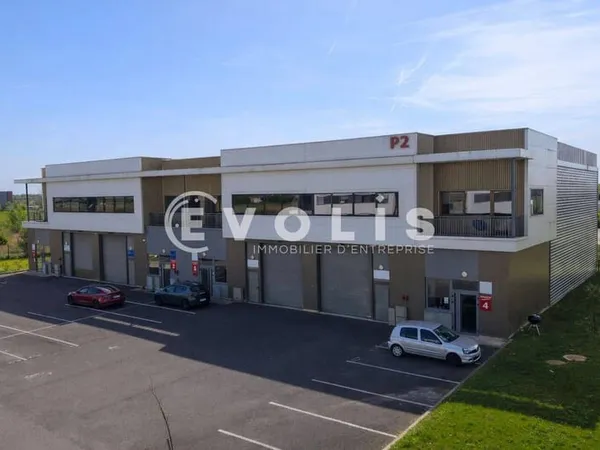 Local d'activité 358 m²